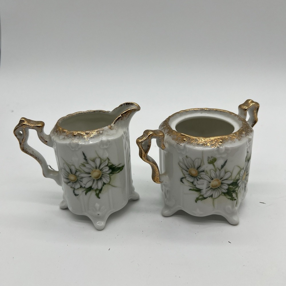 ROYAL CROWN DAISY BOUQUET # 3199 HAND PAINTED CREAM &‎ SUGAR SET